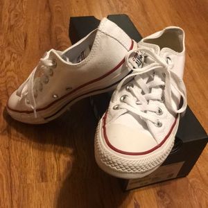 Optical white converse size 6.5